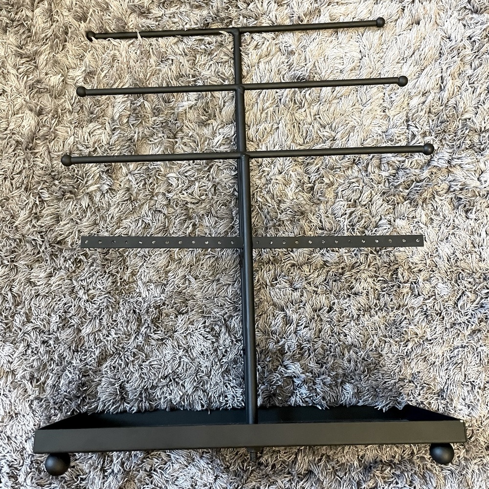 Jewelry holder/organizer